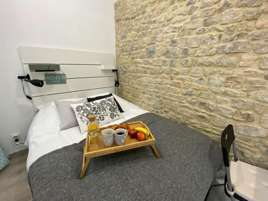 Bed In The City - Appart'Hotel - Historical Center Bayeux Buitenkant foto