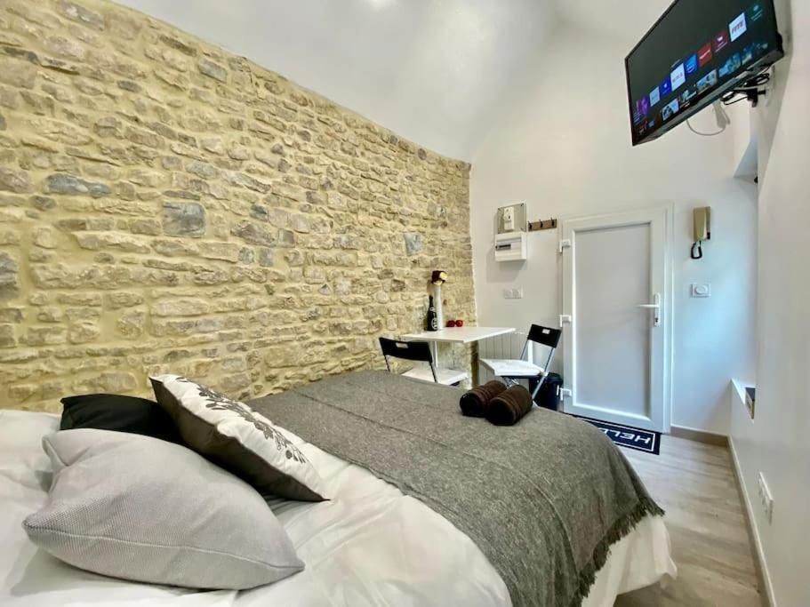 Bed In The City - Appart'Hotel - Historical Center Bayeux Buitenkant foto