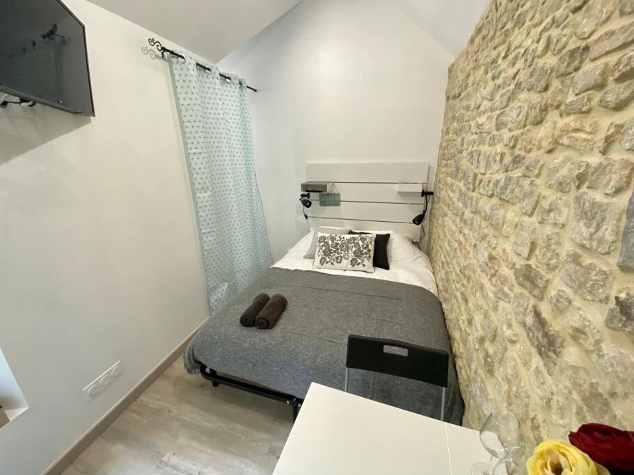 Bed In The City - Appart'Hotel - Historical Center Bayeux Buitenkant foto